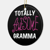 全く素晴らしいGrammaのピンクのTシャツのギフト セラミックオーナメント (左)