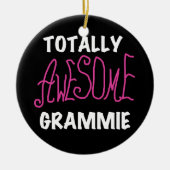 全く素晴らしいGrammieのピンクのTシャツのギフト セラミックオーナメント (正面)