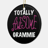 全く素晴らしいGrammieのピンクのTシャツのギフト セラミックオーナメント (左)
