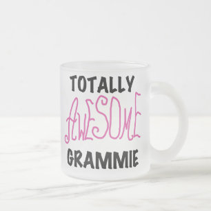 全く素晴らしいGrammieのピンクのTシャツのギフト フロストグラスマグカップ