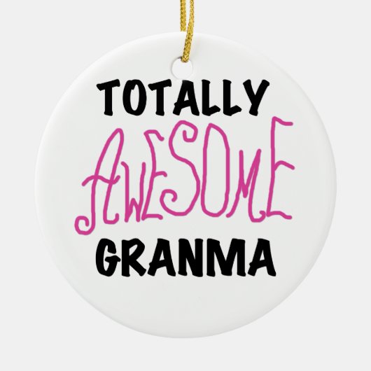 全く素晴らしいGranmaのピンクのTシャツおよびギフト セラミックオーナメント (正面)