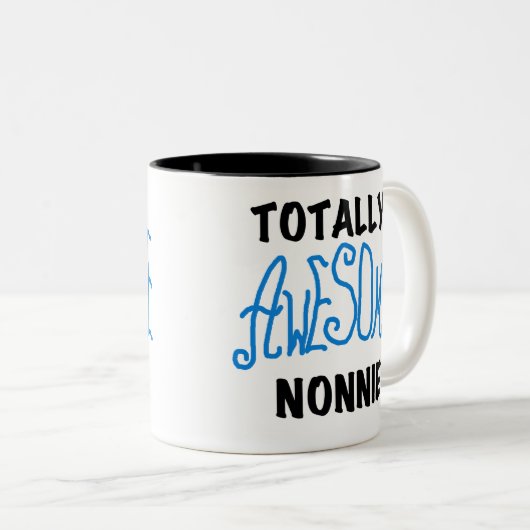 全く素晴らしいNonnieの青い文字のTシャツおよびギフト ツートーンマグカップ (正面右)