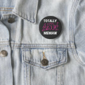 全くMemawの素晴らしいピンクのTシャツ 缶バッジ (インサイチュ)