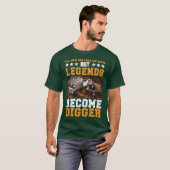 全ての男は平等に創られた。しかし伝説はディガー・ディとなる Tシャツ (正面フル)