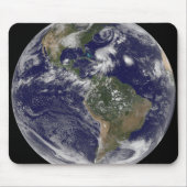 全地球と4つのストームシステムのビュー マウスパッド (正面)