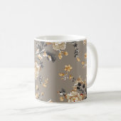 全身に茶色の背花模様 コーヒーマグカップ (正面右)