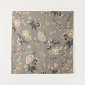 全身に茶色の背花模様 タペストリー (正面(横))