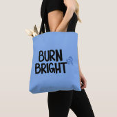 全面プリントトートバッグ Burn Bright トートバッグ (クローズアップ)