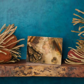 八分儀、羅針盤及び望遠鏡を地図上に航海の配置 フォトプラーク (側面)