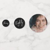 八十 |ブラック&ホワイト80モダンth誕生日写真 コンフェッティ (裏面)