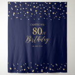 八十 |金ゴールド・ネイビー80th Birthday Party Backdrop タペストリー<br><div class="desc">このモダンタペストリーはシックなネイビーブルーと金ゴールドの誕生日パーティーに最適だ。この洗練された楽しむパーティーの背景で写真を撮り、特別な日を思い出す。このデザインは、黄金のタイポグラフィ" 80番目の誕生日"と六角形の紙吹雪背景を備えている。名前とイベント日付の文字をパーソナライズできる。マッチング招待状とパーティー用品は私のショップBaraBomDesignで利用可能。感謝!</div>