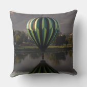 八木間川の熱気球 クッション (裏面)