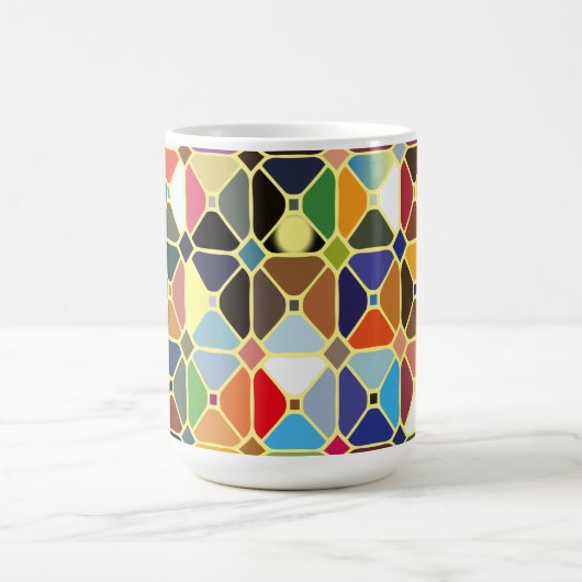 八角形の形状を持つ複数の幾何学的パターン モーフィングマグカップ (中央)