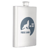 公の地のオオカミのために戦う フラスク (右)