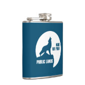 公の地のオオカミのために戦う フラスク (右)