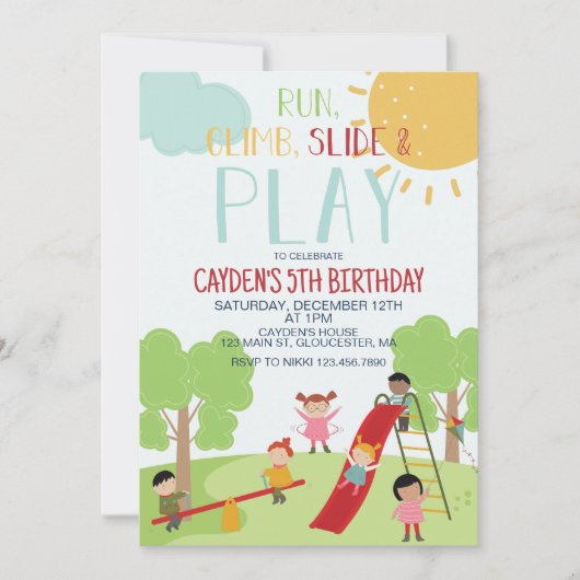 公園でパーティー 遊び場の誕生日 招待状 (正面)
