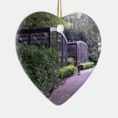 公園で2人の子供 セラミックオーナメント (右)