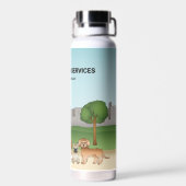 公園のかわいい漫画の犬 – 犬の歩くサービス ウォーターボトル (背面)