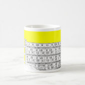 公園の丘の黄色 コーヒーマグカップ (中央)