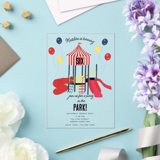 公園の子供たちの遊び場の誕生日パーティー アクリル招待状 (インサイチュ (ウェディング))