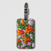 公園の明るいオレンジ色のチューリップ ラゲッジタグ (正面縦)