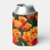 公園の明るいオレンジ色のチューリップ 缶クーラー (缶正面)