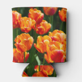 公園の明るいオレンジ色のチューリップ 缶クーラー (裏面)