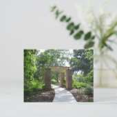公園の石と木のパーゴラ ポストカード (スタンド正面)