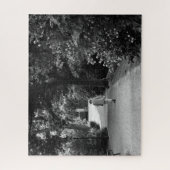 公園の老人の白黒の写真 ジグソーパズル (縦)