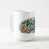 公園探検家 - アドベンチャー自然Tシャツ コーヒーマグカップ (正面左)
