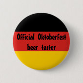 公式のオクトーバーフェストビールテースター 缶バッジ (正面)