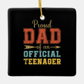 公式誇りを持った10代の若者のパパ セラミックオーナメント