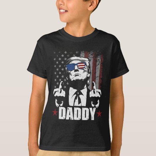 公式2025 Trump Dadyoofficial 2025 Trump Daddy Tシャツ (正面)