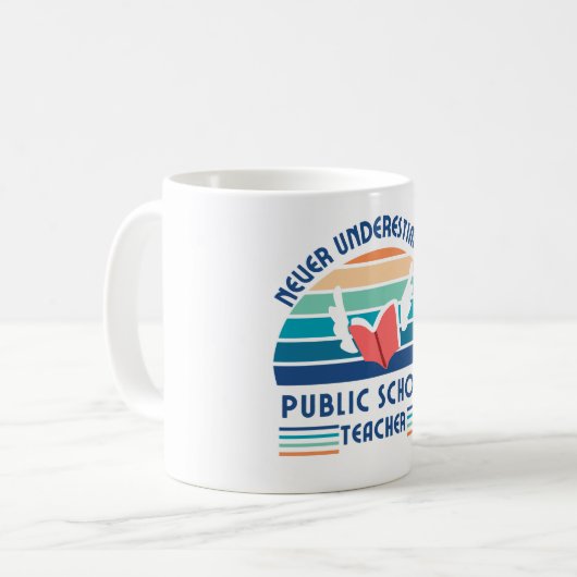 公立学校の先生・カマラを決して過小評価しない コーヒーマグカップ (正面左)