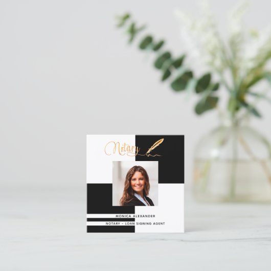 公証人黒写真QRコードローン署名業者 スクエア名刺 (スタンド正面)