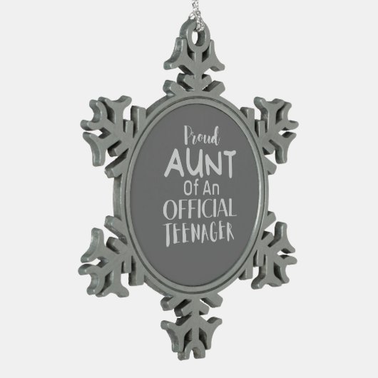 公誇りを持った式10代の若者の叔母 スノーフレークピューターオーナメント (左)