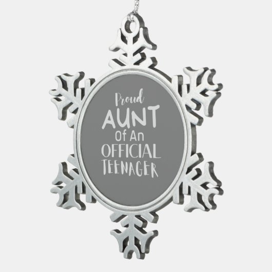 公誇りを持った式10代の若者の叔母 スノーフレークピューターオーナメント (右)