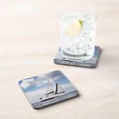 公開した海のヨットの航行 コースター (右側)