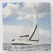 公開した海のヨットの航行 ストーンコースター (正面)