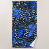 六角のモザイクまたは魚の鱗状の黒から王室の青 ビーチタオル (正面)