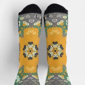 六角マンダライエローティール(緑がかった色)とブラウン ソックス (上部)