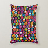 六角形のカラフルで幾何学的なパターン アクセントクッション (正面(垂直))
