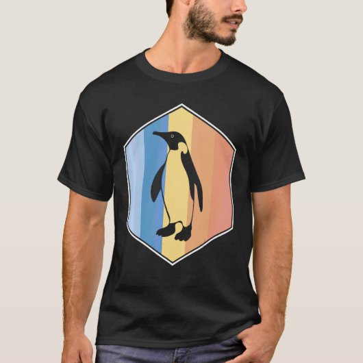 六角形の中のレトロカラーのペンギン Tシャツ (正面)