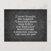 六足ポールコビディジョークレンガの壁 ポストカード (正面)