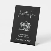 共有の愛 – 結婚のハッシュタグ写真のサイン 台座サイン (正面)