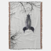 共通の水潜り鳥は冬の北湖で泳ぎます スローブランケット (正面縦)