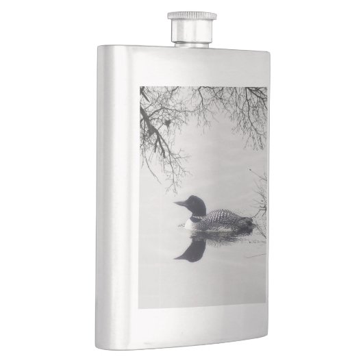 共通の水潜り鳥は冬の北湖で泳ぎます フラスク (右)