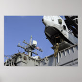 兵が縄を切って縄を張る ポスター (正面)