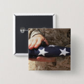 兵士が州旗を掲げ統一されたる 缶バッジ (正面&裏面)