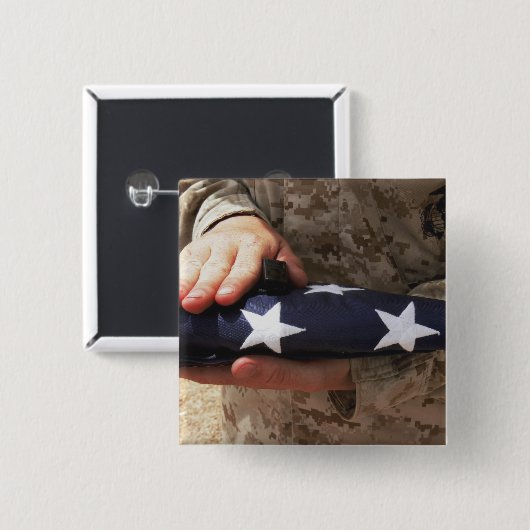 兵士が州旗を掲げ統一されたる 缶バッジ (正面&裏面)
